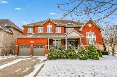 38 Camelot Square Barrie Ontario L4M 0C3