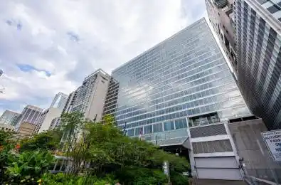 110 Bloor Street Unit# 1606 Toronto C02 Ontario M5S 2W7