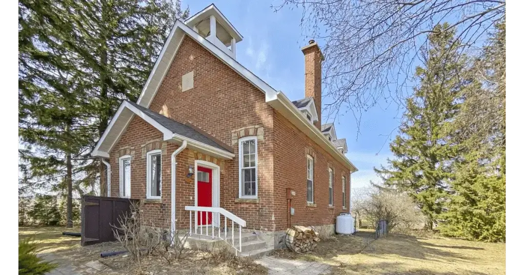 A Toronto family wanted to escape the city for nature. So they bought an $850,000 converted schoolhouse in East Garafraxa